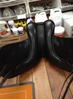 PDS Carl Hester Collection Monoflap Dressage Saddle -Equestrian Supplies Store IMG 4309 scaled