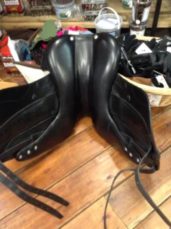 CWD SEO5 2017 Dressage Saddle - 18" -Equestrian Supplies Store IMG 4435 scaled