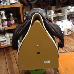 Devoucoux Chiberta Monoflap Jump Saddle- 17.5" -Equestrian Supplies Store IMG 4526