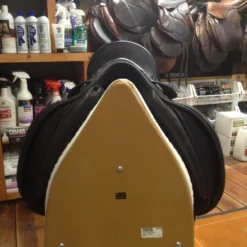 Prestige Dressage Saddle - 18" -Equestrian Supplies Store IMG 4789