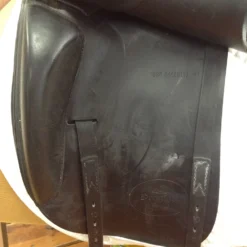 Prestige Dressage Saddle - 18" -Equestrian Supplies Store IMG 4797