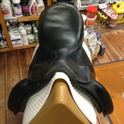 SOLD County Perfection Dressage Saddle - 17.5" SOLD -Equestrian Supplies Store IMG 4822