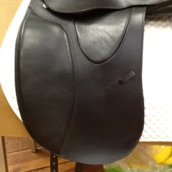 M Toulouse Diana Dressage - 17" -Equestrian Supplies Store IMG 4836