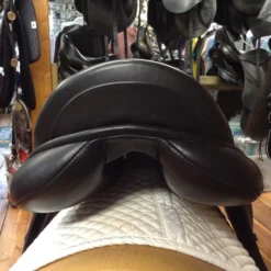 M Toulouse Diana Dressage - 17" -Equestrian Supplies Store IMG 4848