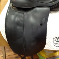 Albion SLK Dressage Saddle - 17.5" -Equestrian Supplies Store IMG 4889