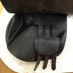 County Solution Jump Saddle - 17.5" -Equestrian Supplies Store IMG 4941