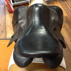 County Solution Jump Saddle - 17.5" -Equestrian Supplies Store IMG 4950