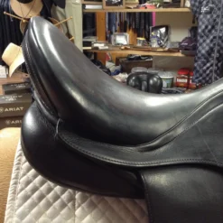 2020 Stubben 1894 Dressage Saddle - 17.5" -Equestrian Supplies Store IMG 4979