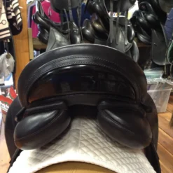 2020 Stubben 1894 Dressage Saddle - 17.5" -Equestrian Supplies Store IMG 4983