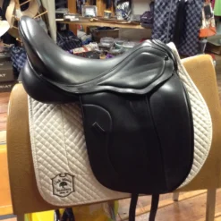 George Gullikson Dressage Saddle - 17.5" -Equestrian Supplies Store IMG 4996