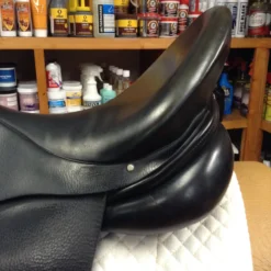 Albion Platinum Ultima Dressage Saddle - 17.5" -Equestrian Supplies Store IMG 5073