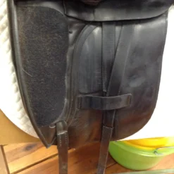 Albion Platinum Ultima Dressage Saddle - 17.5" -Equestrian Supplies Store IMG 5075