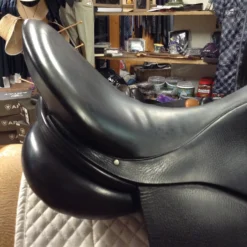 Albion Platinum Ultima Dressage Saddle - 17.5" -Equestrian Supplies Store IMG 5081