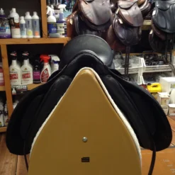 Stubben D Euphoria Dressage Saddle - 17" 21 Stubben D Euphoria Dressage Saddle - 17" -Equestrian Supplies Store IMG 5093