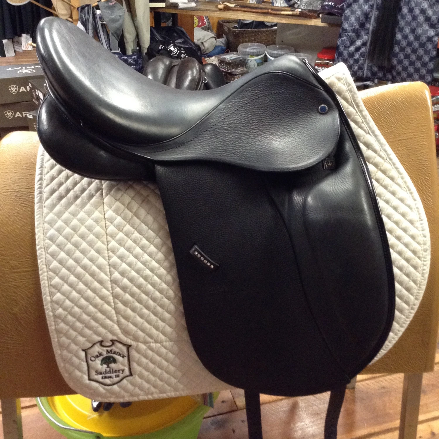 Stubben D Euphoria Dressage Saddle - 17" 8 Stubben D Euphoria Dressage Saddle - 17" - Image 8