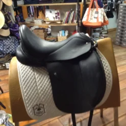 Custom Saddlery Revolution Dressage Saddle - 17" -Equestrian Supplies Store IMG 5256