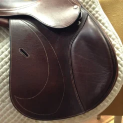 Equipe Expression Jump Saddle - 17.5" 28 Equipe Expression Jump Saddle - 17.5" -Equestrian Supplies Store image 31f9f501 81fe 470b 8854 5b21b2614254