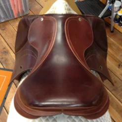 Equipe Expression Jump Saddle - 17.5" 30 Equipe Expression Jump Saddle - 17.5" -Equestrian Supplies Store image e1276c4a ff7c 4128 8e88 e10bc79b5189